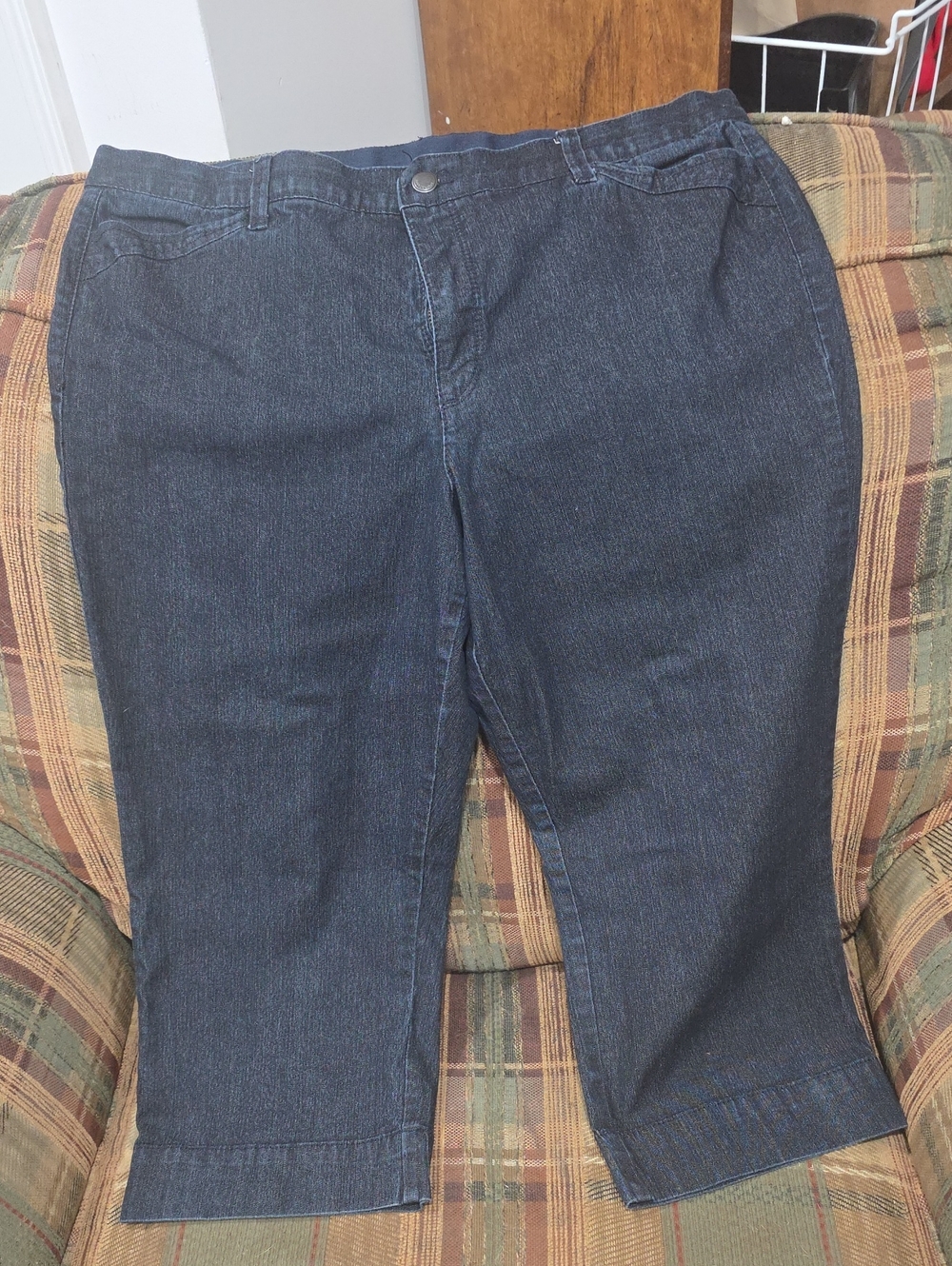 Bandolino Dark Blue Cropped Denim Capris